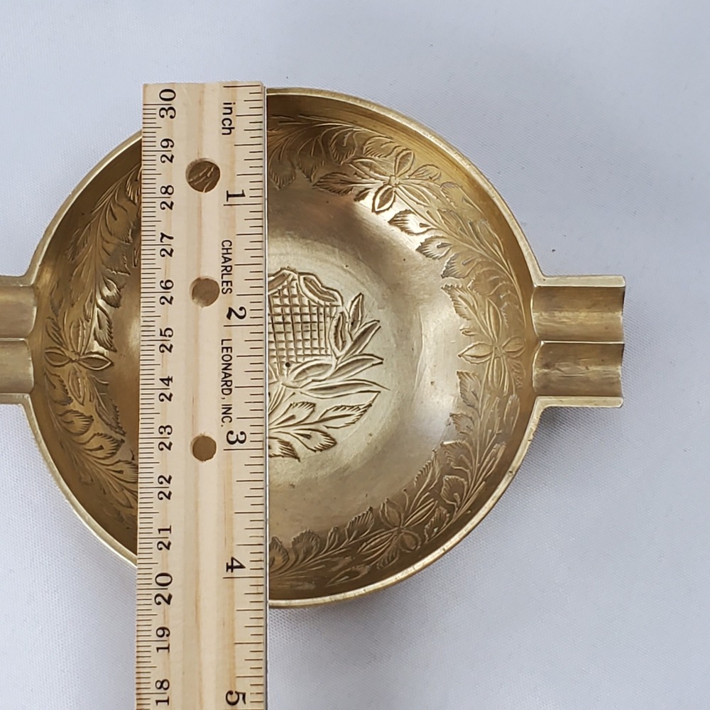 Vintage Etched Brass Ashtray Floral Design Round Gold Tone 5.5 inches India 102 - Picture 6 of 10